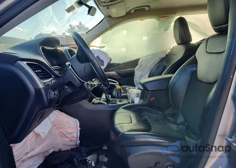 2019 Jeep Cherokee Latitude Plus from USA, damaged, VIN 1C4PJMLX0KD135597